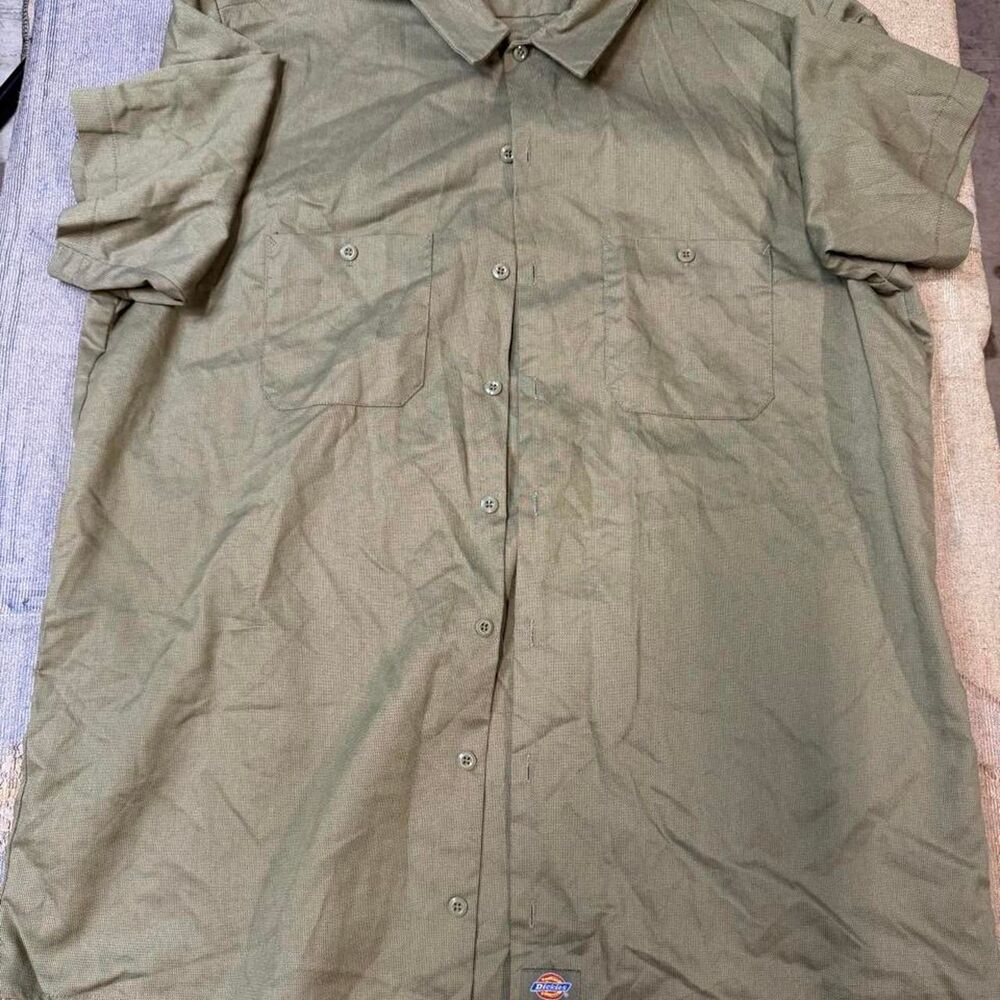Dickies Men's Green and Khaki Shirt